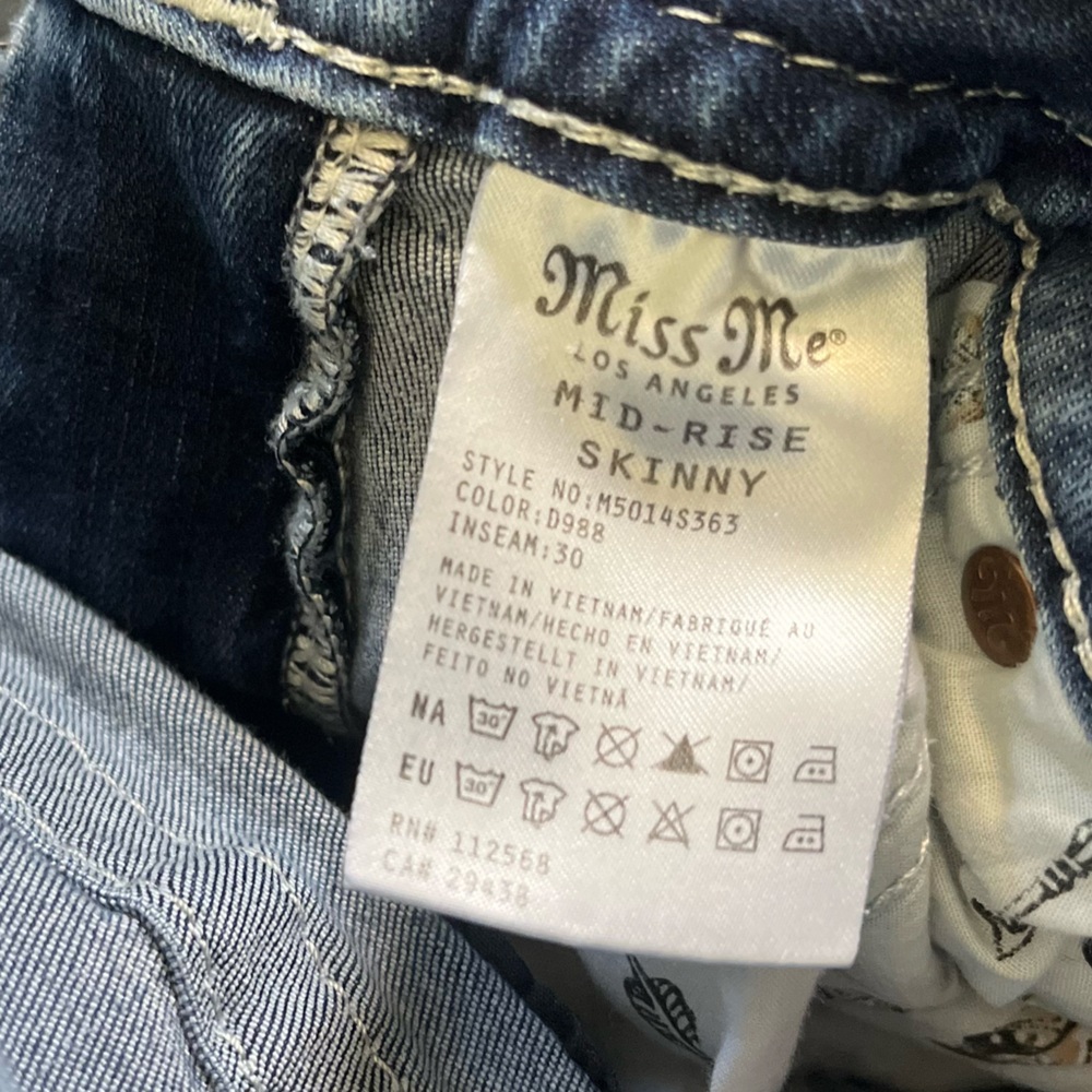 Miss Me Mid Rise Skinny Jeans Distressed Knee Size 29 I - Picture 5 of 6